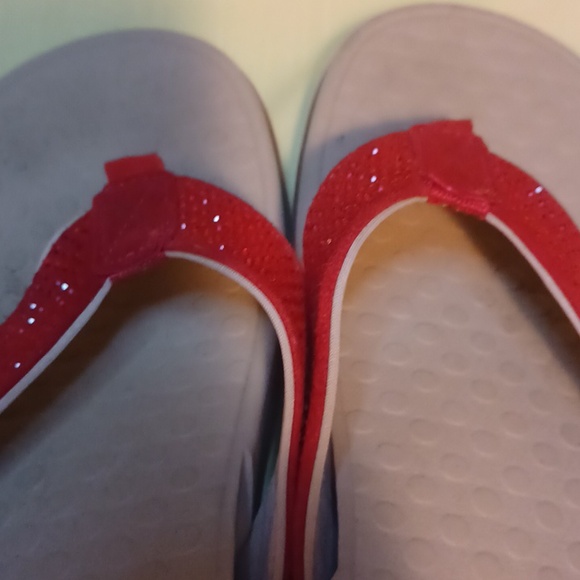 Women's Vionic Tide Rhinestone Flop Flops - Picture 7 of 7